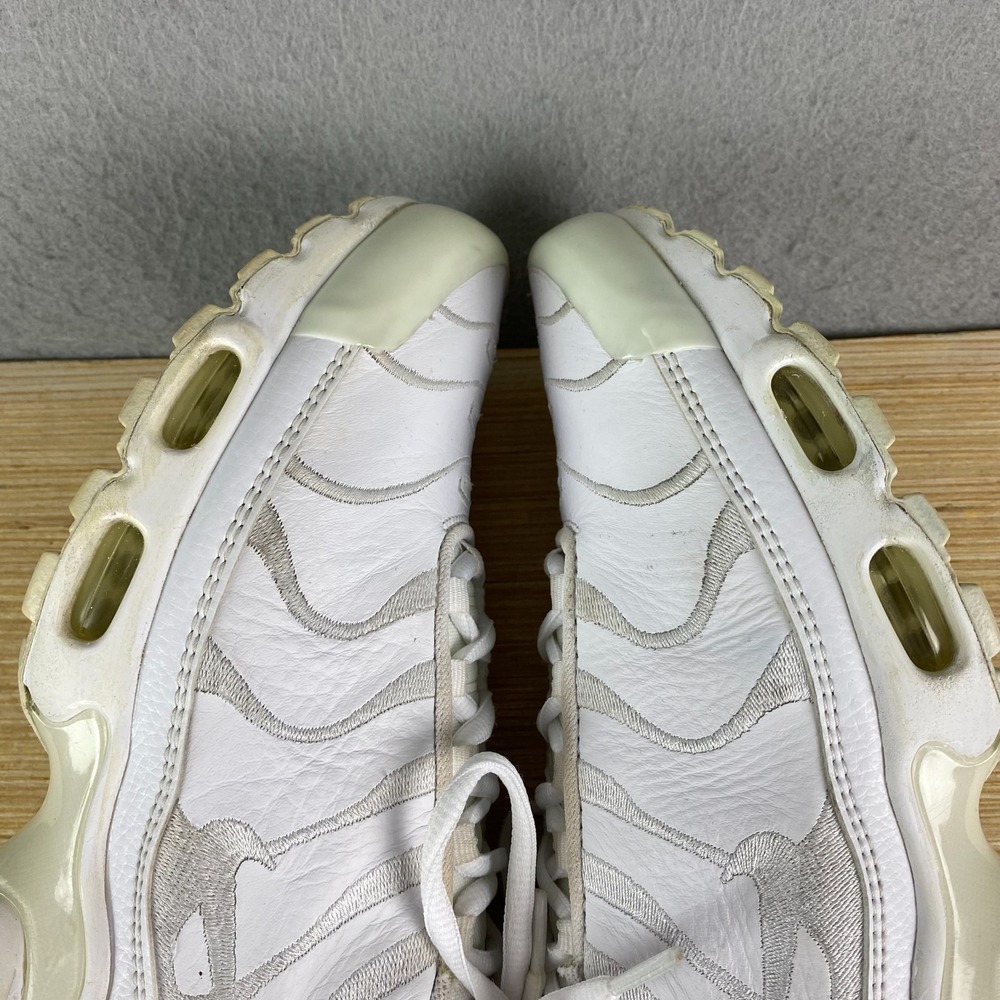 Nike Air Max Plus TN Mens 8 US Triple White Leather Athletic Sneaker Shoe - Picture 6 of 13